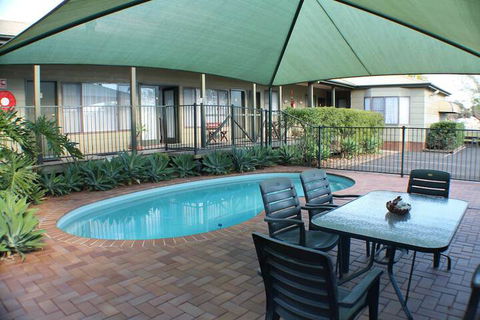 Lake Forbes Motel - Accommodation Sunshine Coast 3
