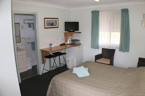 Lake Forbes Motel - Accommodation Sunshine Coast 5