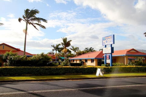 Yamba Twin Pines Motel - Accommodation Sunshine Coast 0