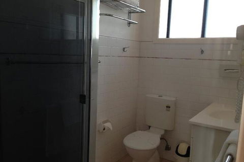 Surf Motel - Accommodation Sunshine Coast 3