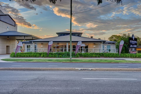 International Hotel Wagga Wagga - Accommodation Sunshine Coast 0