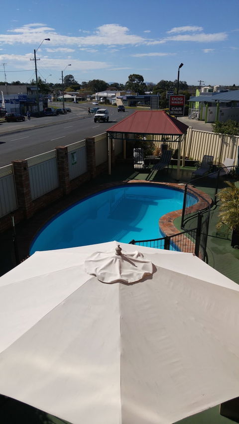 Crescent Motel - Accommodation Sunshine Coast 1