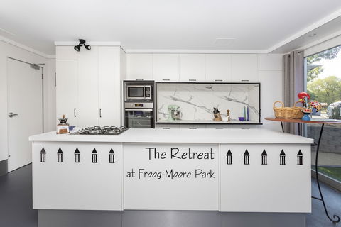 The Retreat At Froog-Moore Park - Accommodation Sunshine Coast 6