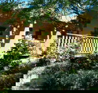 Meredith House - Accommodation Sunshine Coast