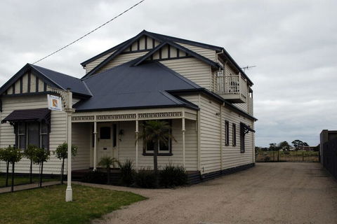 Pelican Sands Bed & Breakfast - Accommodation Sunshine Coast 1