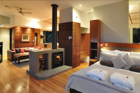 Crystal Creek Rainforest Retreat - Accommodation Sunshine Coast 4
