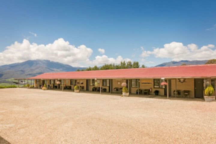 Mount Beauty VIC Accommodation Sunshine Coast