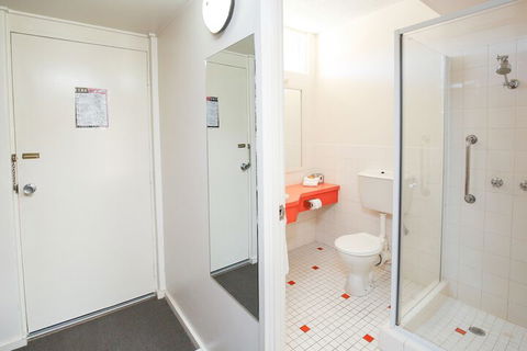 Sandors Motor Inn - Accommodation Sunshine Coast 5