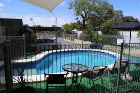 7th Street Motel - Accommodation Sunshine Coast 0