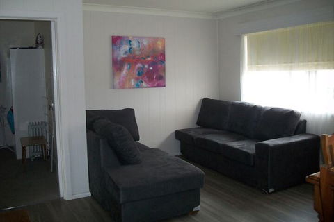 Top Of The Lake Units - Accommodation Sunshine Coast 6