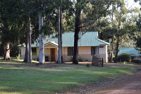 Bushy Lake Chalets - Accommodation Sunshine Coast 6