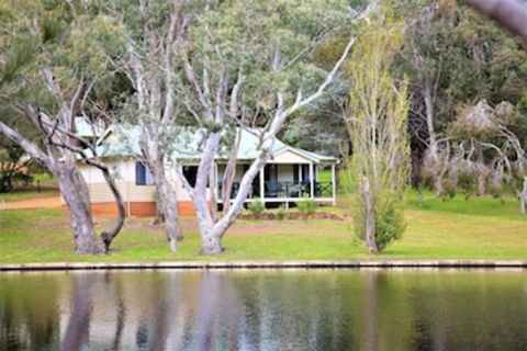 Bushy Lake Chalets - Accommodation Sunshine Coast 0