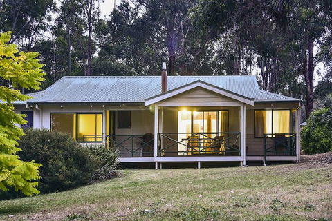 Bushy Lake Chalets - Accommodation Sunshine Coast 2