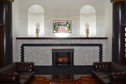 Historic Hydro Motor Inn - Accommodation Sunshine Coast 0