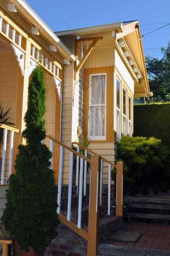 Belton Apartments - Accommodation Sunshine Coast 2