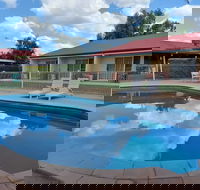 Emerald Explorers Inn - Accommodation Sunshine Coast