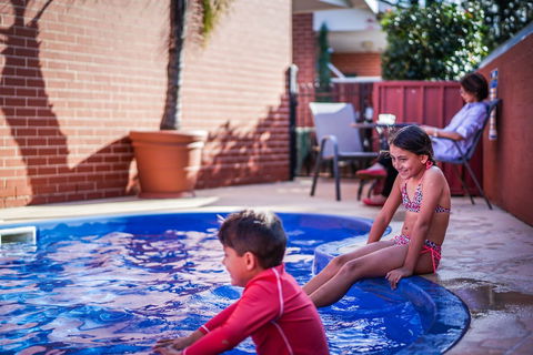 Akuna Motor Inn And Apartments - Accommodation Sunshine Coast 1