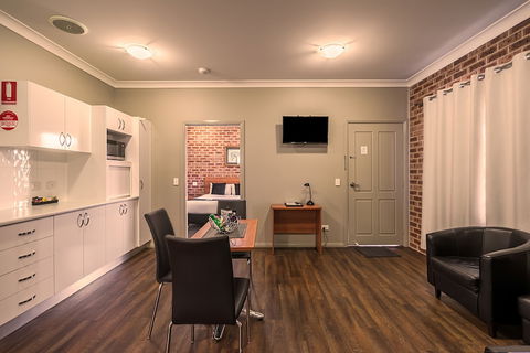 Akuna Motor Inn And Apartments - Accommodation Sunshine Coast 6