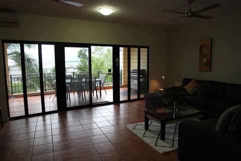 Darwin Deluxe Apartments - Accommodation Sunshine Coast 6