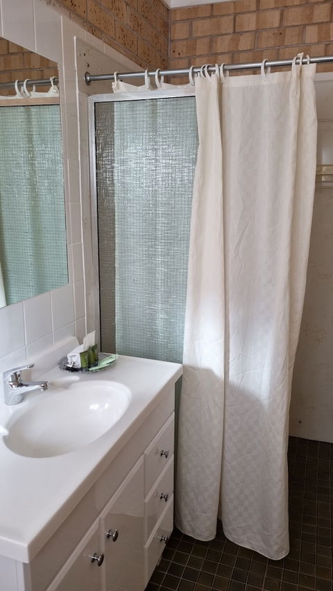 Lone Pine Motel - Corowa - Accommodation Sunshine Coast 5