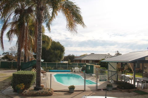 Lone Pine Motel - Corowa - Accommodation Sunshine Coast 2