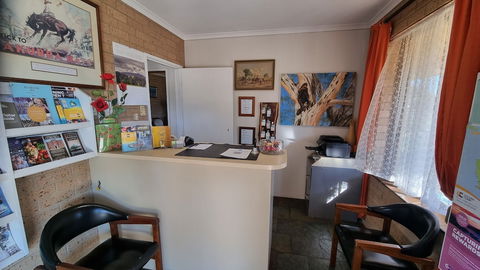Lone Pine Motel - Corowa - Accommodation Sunshine Coast 3