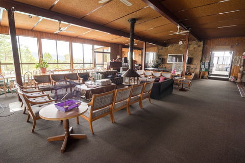 High Country Motel - Accommodation Sunshine Coast 4