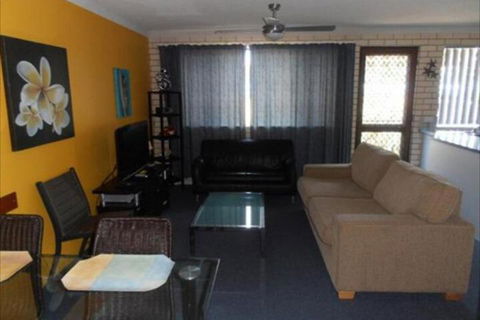 Beachside Court Holiday Apartments - Accommodation Sunshine Coast 4