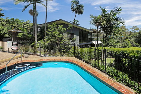Oasis 1 Hamilton Island 2 Bedroom Apartment In Central Location With Golf Buggy - Accommodation Sunshine Coast 1