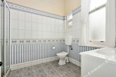 Rose Garden Spacious Family Home Near CBD - Accommodation Sunshine Coast 0