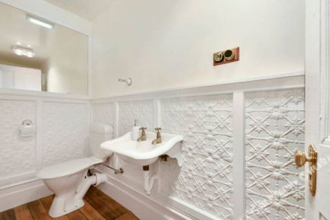 Rose Garden Spacious Family Home Near CBD - Accommodation Sunshine Coast 2