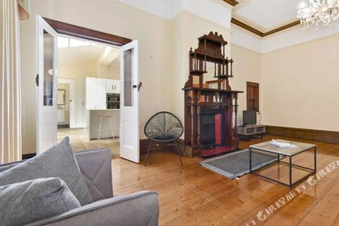 Rose Garden Spacious Family Home Near CBD - Accommodation Sunshine Coast 3