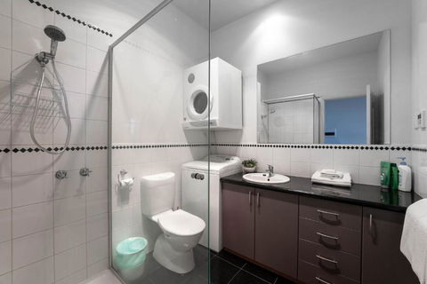 Raffless - Accommodation Sunshine Coast 2