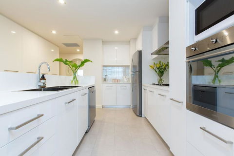 Luxury Four Bedroom Apartment - Accommodation Sunshine Coast 1