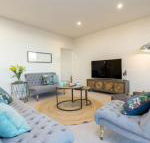 Luxury Four Bedroom Apartment - Accommodation Sunshine Coast