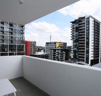 Chic Brisbane Living - Accommodation Sunshine Coast