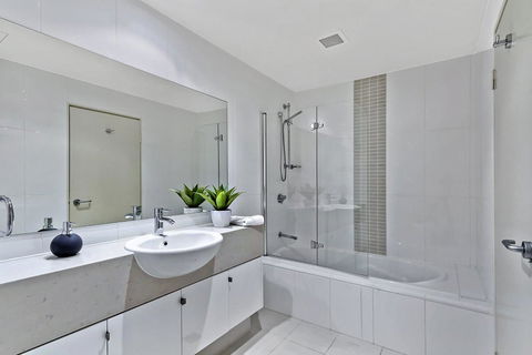 Coast Luxury Apartment 22 - Accommodation Sunshine Coast 2