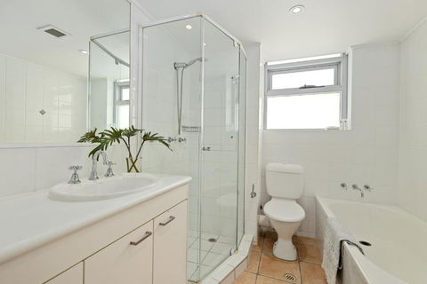 Fairshore 38 - Accommodation Sunshine Coast 3