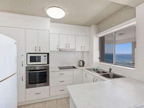Dolphin Court 12 - Accommodation Sunshine Coast 2