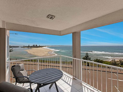 Dolphin Court 12 - Accommodation Sunshine Coast 6