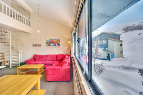 Snow Ski Apartments 16 - Accommodation Sunshine Coast 2