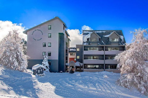 Snow Ski Apartments 32 - Accommodation Sunshine Coast 3