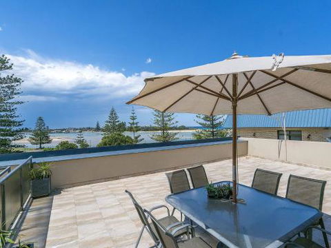 Lakeshore Apartments Unit 6 - Accommodation Sunshine Coast 5