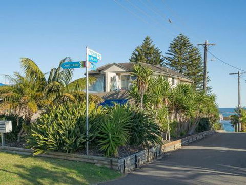 Ocean Pines Unit 1 Blue Bay NSW - Accommodation Sunshine Coast 6