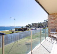 1 Little Hut 20 Kurrawa Close Spectacular Water Views NBN  Air Conditioned - Accommodation Sunshine Coast