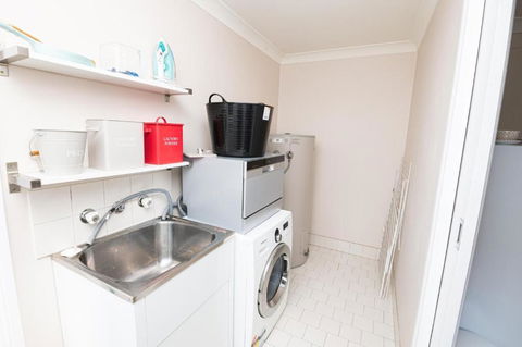 Central March 2 Bed Walk Everywhere - Accommodation Sunshine Coast 2