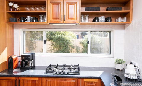 Roselawn Entertainer Large & Luxurious Sleeps 12 - Accommodation Sunshine Coast 5