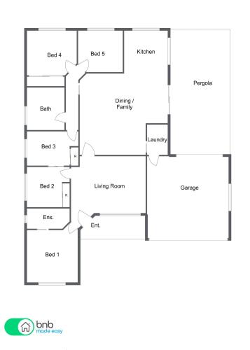 Roselawn Entertainer Large & Luxurious Sleeps 12 - Accommodation Sunshine Coast 1