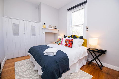 The Byng House Grand & Central Entertain 12 - Accommodation Sunshine Coast 5