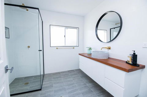 The Byng House Grand & Central Entertain 12 - Accommodation Sunshine Coast 1